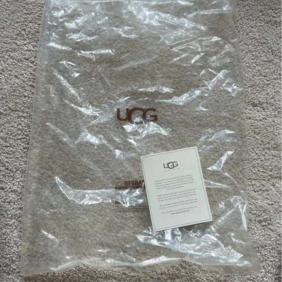 Brown Knit UGGs Women’s size 8 - Picture 4 of 16